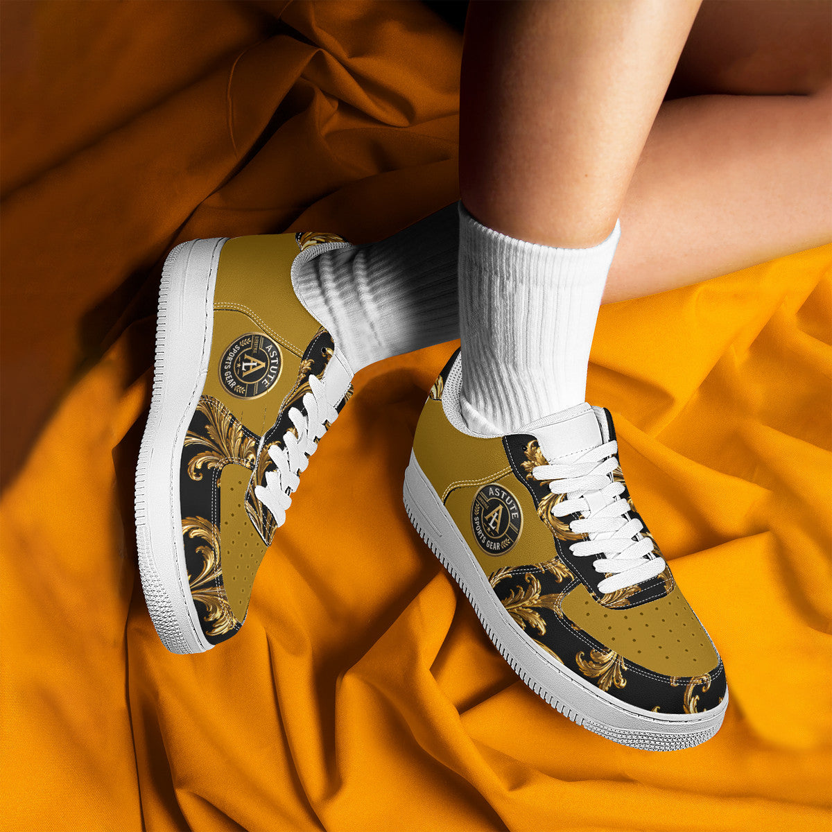 WHO DAT Low Top Unisex Sneaker