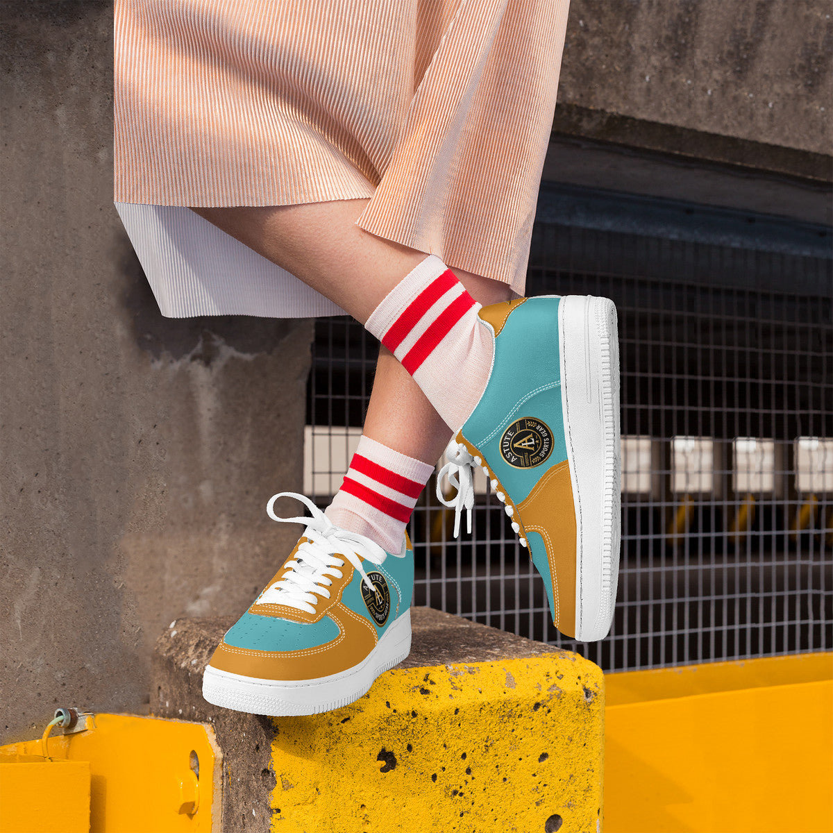 FINS Low Top Unisex Sneaker