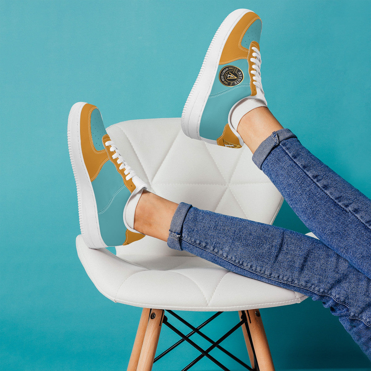 FINS Low Top Unisex Sneaker